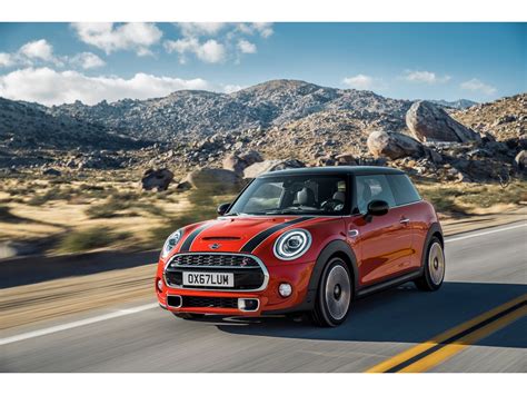 2024 Mini Cooper Review Pricing And Pictures Mini