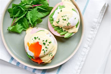 Eggs Benedict Recipe - How to make the best eggs benny