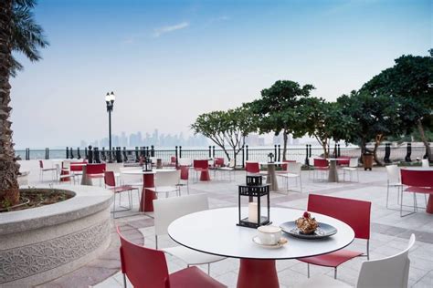 Lets Dine Outside At The Pearl Qatar Qatar Eating