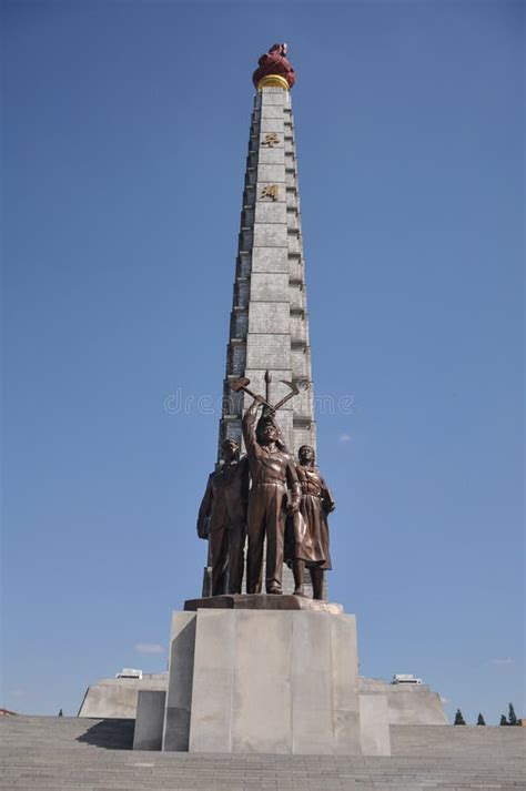 Torre De Juche E Monumento Do Partido Trabalhista Na Coreia Do Norte De