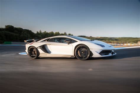 Lamborghini Aventador Svj Front Three Quarter Wallpapers