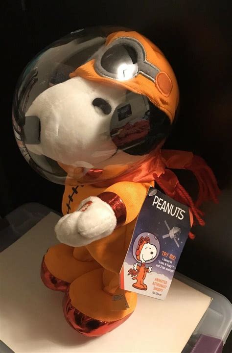 ANIMATED ASTRONAUT SNOOPY PLUSH 50th ANNIVERSARY MOON LANDING DANCES ...