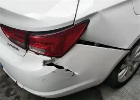 汽车保险杠撞坏了保险给换吗 汽车 新车 用车 养车 车主 汽车其他 汽车使用 有驾