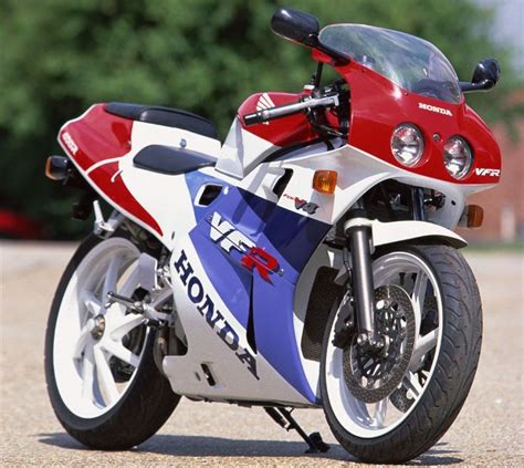 Honda VFR400 (1988-1994) Street Motorcycle Review