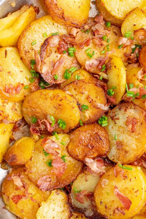 Bratkartoffeln German Fried Potatoes With Bacon And Onions