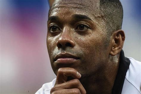 Fux Nega Habeas Corpus De Robinho E Mant M Pris O Do Jogador Metr Poles