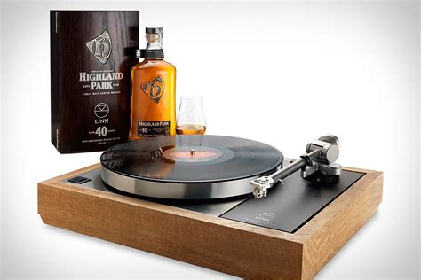 Linn Sondek 40th Anniversary LP12 Turntable | Uncrate