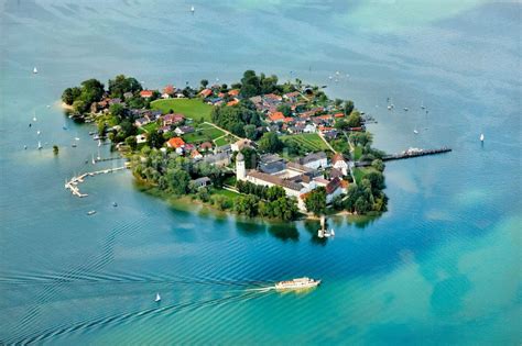 Chiemsee Aus Der Vogelperspektive See Insel Der Frauerninsel Mit Dem