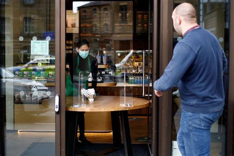 Starbucks Se Sumó A Las Más De 160 Compañías Que Retiraron Sus Anuncios