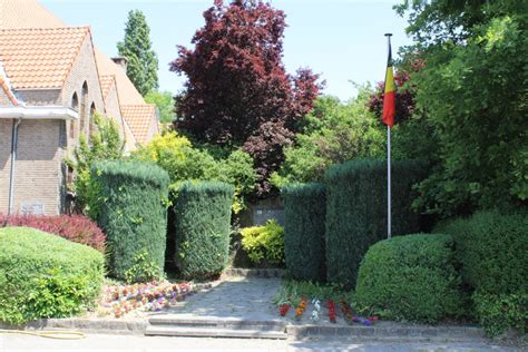 Ulbeek Gedenksteen Voor De Slachtoffers Van W O I En W O Ii