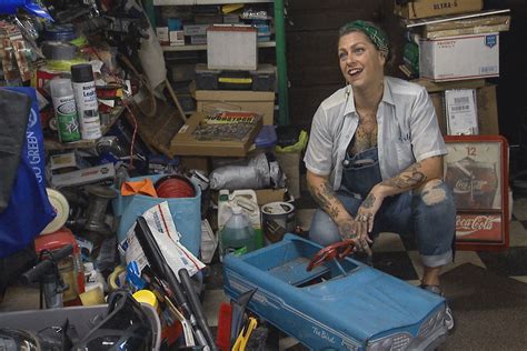 American Pickers' Danielle Colby looks unrecognizable in new pic to celebrate 47th birthday ...