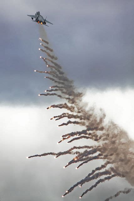 Flares | Military aircraft, Fighter planes, Fighter jets