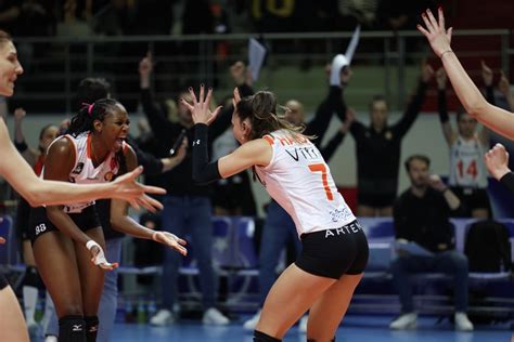 Eczacıbaşı Dynavit CEV Şampiyonlar Ligi Finalinde VoleybolunAdresi