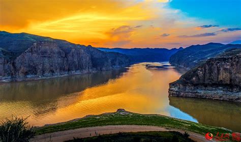 Picturesque Laoniuwan Valley Where The Great Wall Meets The Yellow