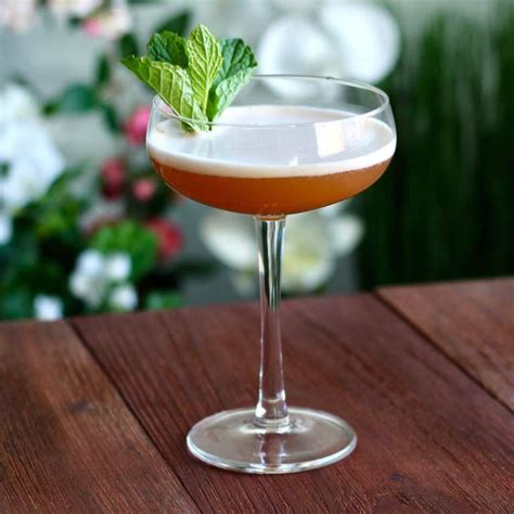 Old Cuban - Recipe & History - Vintage American Cocktails