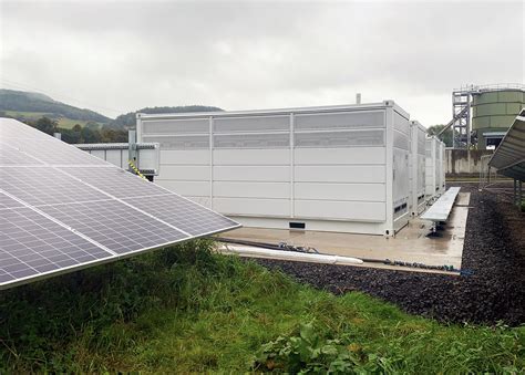 Invinity Wins Funding For First Phase Of 40 MWh UK Solar Storage