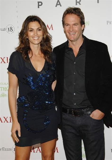 Cindy Crawford, husband target of extortion plot, authorities say ...