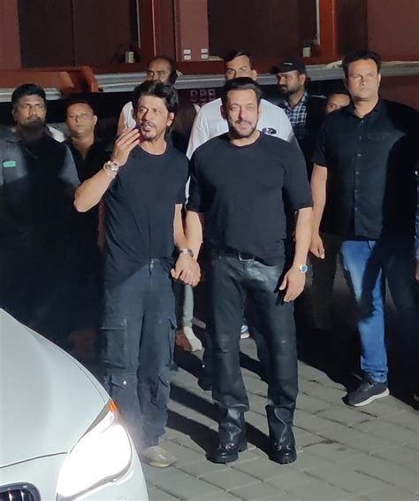 Shah Rukh Khan Attends Salman Khans 57th Birthday Bash Inside Pics Videos India Today