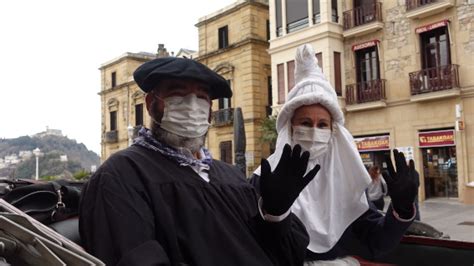 Olentzero Y Maridomingi En Donostia Eneko Goia