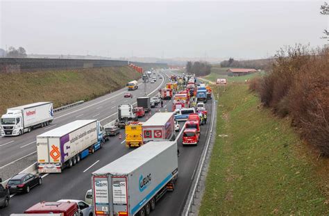 Der Unfall Ereignete Sich Auf Der A Bei Bad Rappenau Stuttgarter