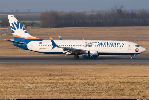 TC SEN SunExpress Boeing 737 8HC WL Photo by Samuel Rößler ID