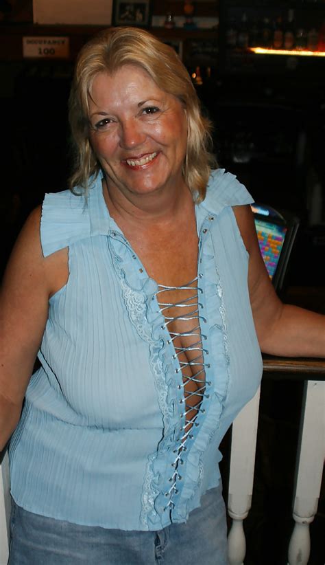 Mature 40 Public Braless Pokies Photo 16 70 X3vid