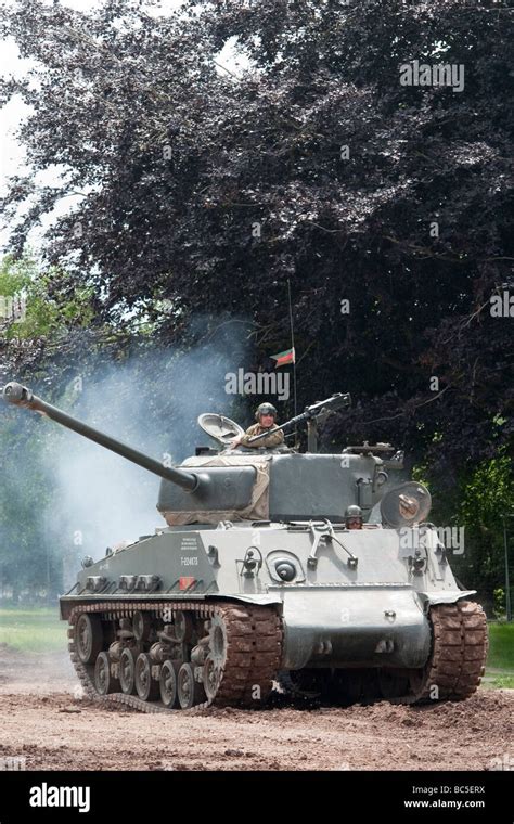 Sherman Tank Firefly Stock Photo - Alamy