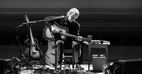 Trey Anastasio Concludes Solo Acoustic Run At The Beacon Theatre