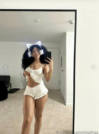 Frizzylifts Missfrizz Nude Onlyfans Nudostar Tv