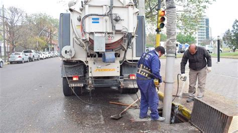 La Municipalidad De La Capital Trabaja En El Mantenimiento De Desag Es