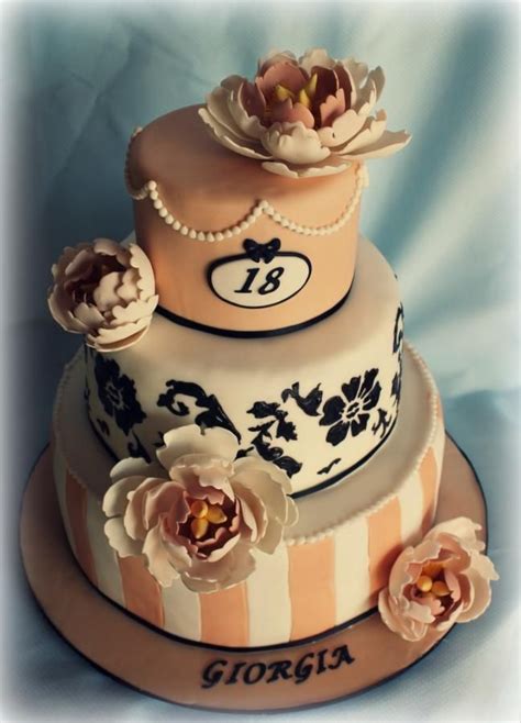 Elegant Cake With Edible Sugar Peonies