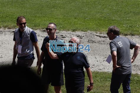 Foto Di Ciro De Luca Per Calcionapoli De Laurentiis Piomba In Campo A