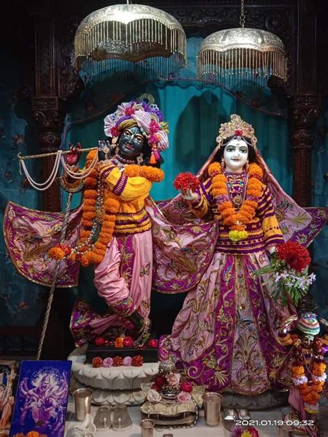 Radha Krishna Photo Krishna Photos Hindu Temple Painting Art Art