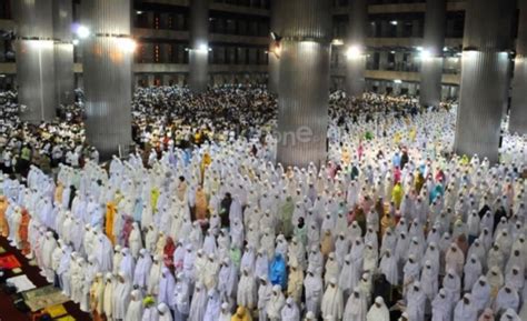 Tetap Aman Sholat Tarawih Di Masjid Ini Jenis Masker Yang