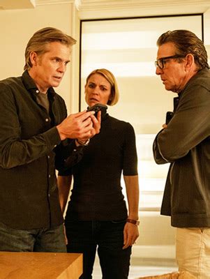 ‘Full Circle’ Cast: Photos Of Claire Danes, Dennis Quaid & More ...