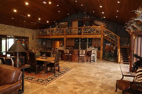 Texas Ranch With Hundreds of Exotic Animals Lists for $60 Million - WSJ