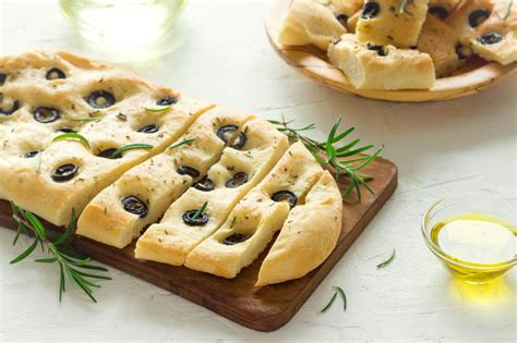 Focaccia Z Czarnymi Oliwkami Styl W Interia Pl