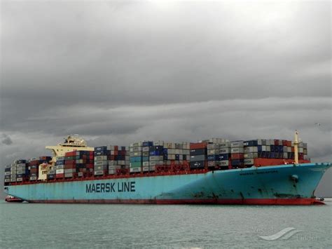 MAERSK SINGAPORE, Container Ship - Details and current position - IMO ...