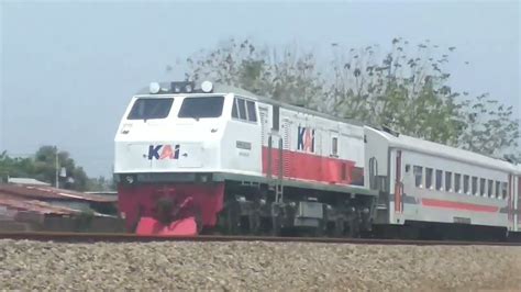 Opposite Train Locomotive Here Run Cc Kai Train