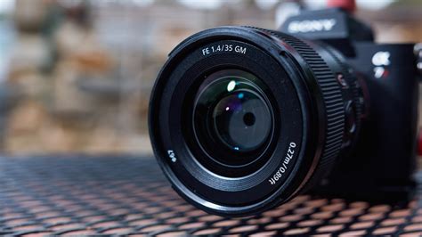 Sony FE 35mm F1 4 GM Review PCMag