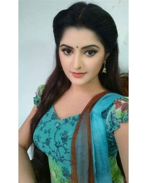 Pori Moni (স্মৃতি ) on Instagram: “#porimoni”