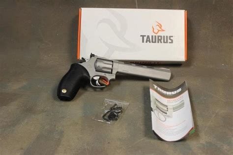 Taurus M17 Tracker Lx495949 Revolver 17 Hmr Live And Online Auctions On