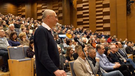 Historia Realna Piotr Zychowicz I Jacek Bartosiak W Om Y Video I Foto