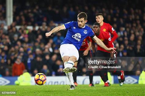 Leighton Baines Photos Photos and Premium High Res Pictures - Getty Images