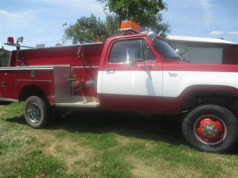 1975 Dodge W300 4x4 Fire Truck Antique Historic Pierce Mini Pumper