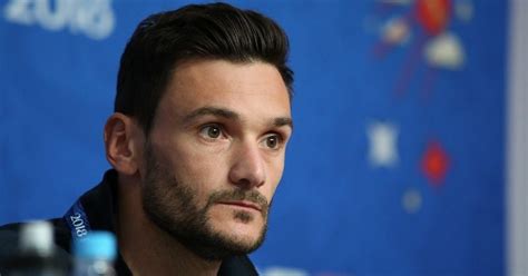 Retraite De Hugo Lloris Qui Pour Lui Succ Der Dans Les Buts Et En