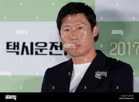 S Korean Actor Yoo Hae Jin South Korean Actor Yoo Hae Jin Who Stars In The New Movie A Taxi