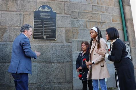 Acto En Memoria Das V Timas Do Villa De Pitanxo En Pontevedra Coa