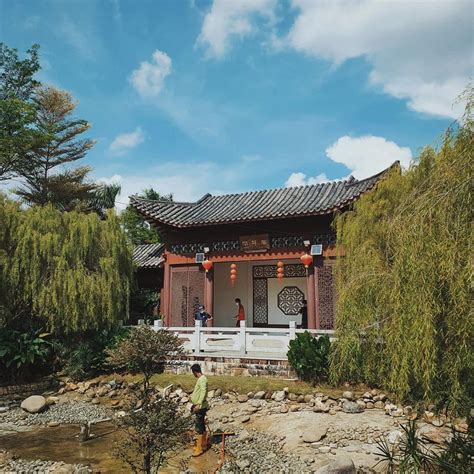 China-Malaysia Friendship Garden In Putrajaya Has A Pavilion & Moon Gate