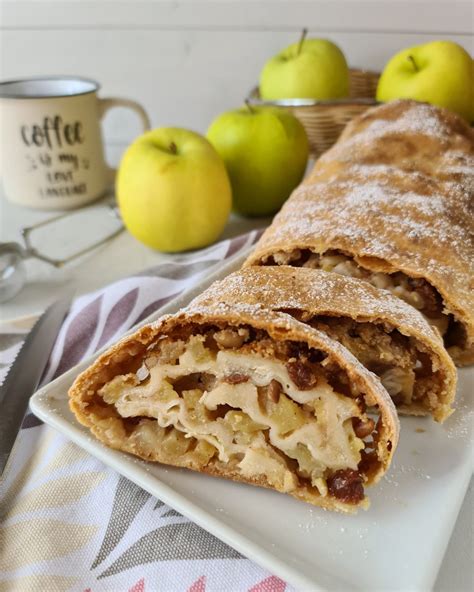 Strudel Di Mele Ricetta Classica Rosly A Passion For Pastry